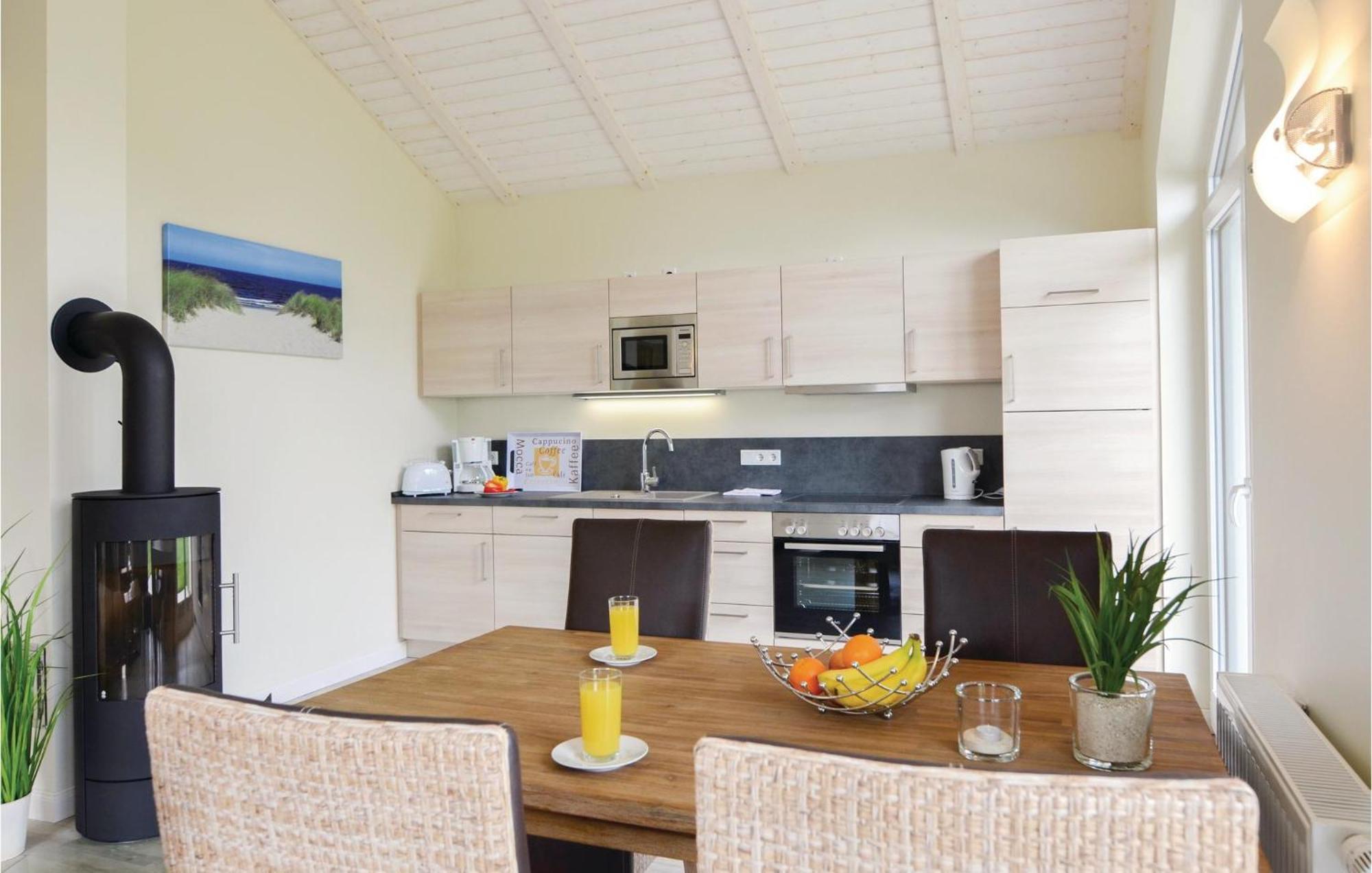 Awesome Home In Dagebuell With Kitchen ภายนอก รูปภาพ